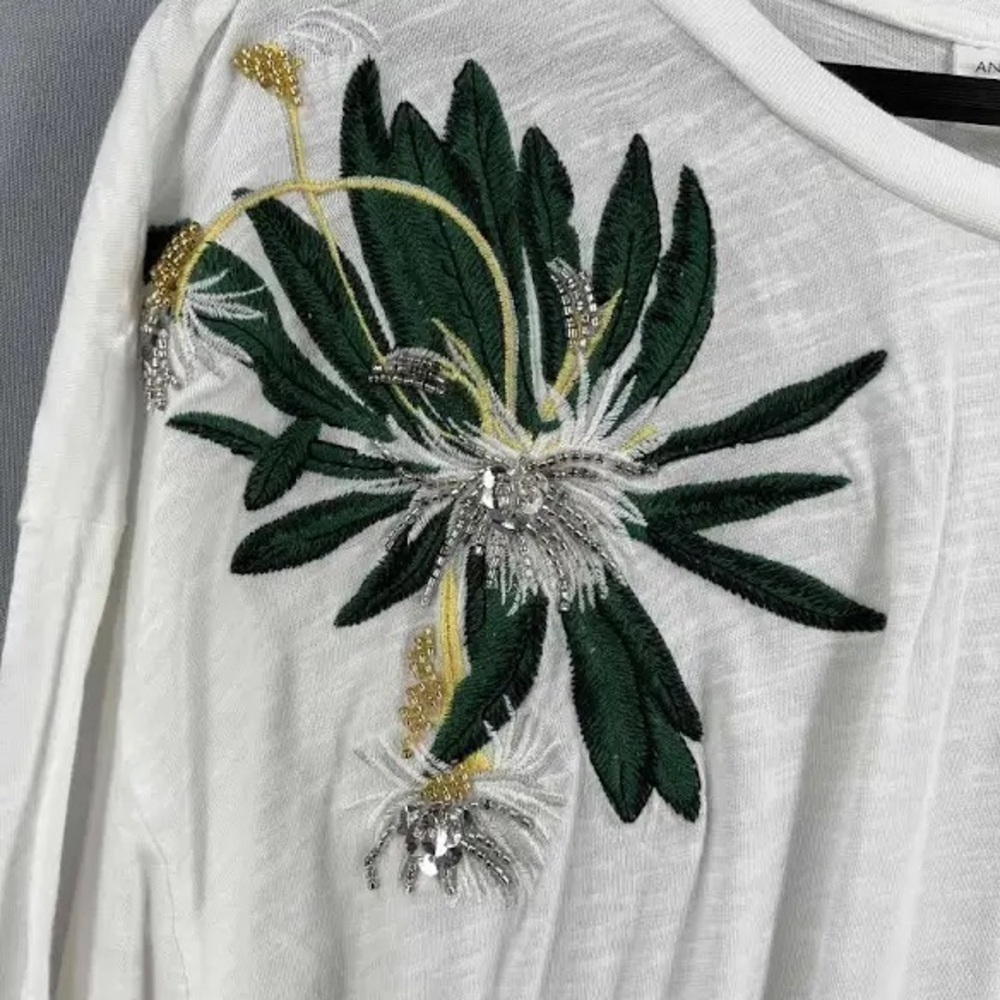 Anna Glover x H&M | M | Floral Applique Loose Fit T Shirt - Picture 2 of 3